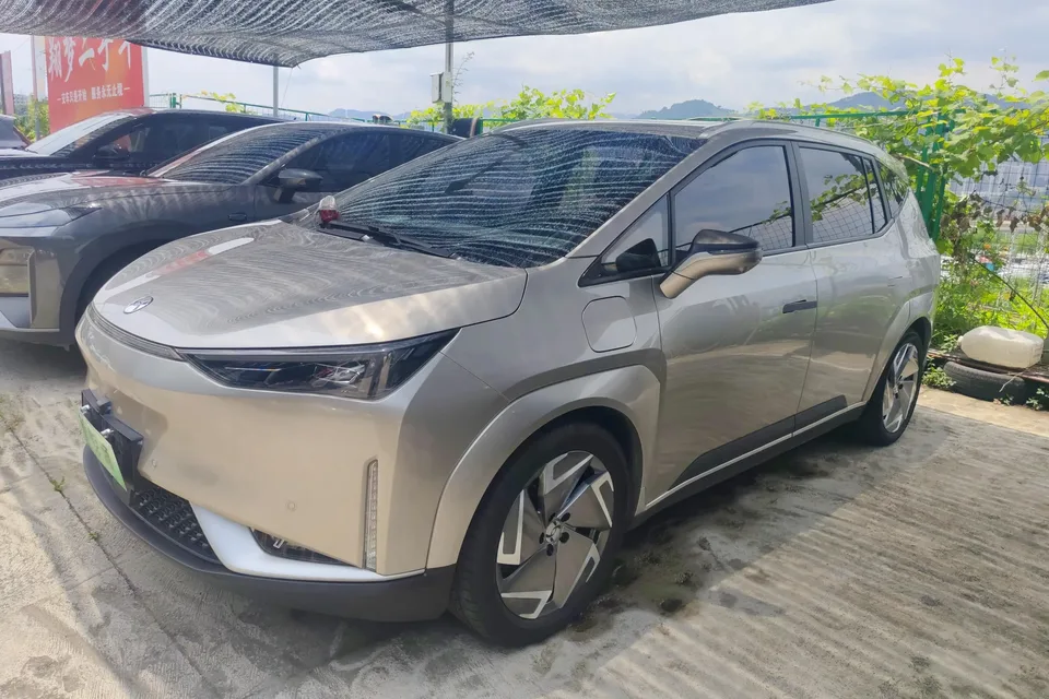 HYCAN Hechuang Z03 Hechuang Z03 2022 620 Cool Edition 76.8kWh 2023 — photo 1, buy with delivery to Moscow