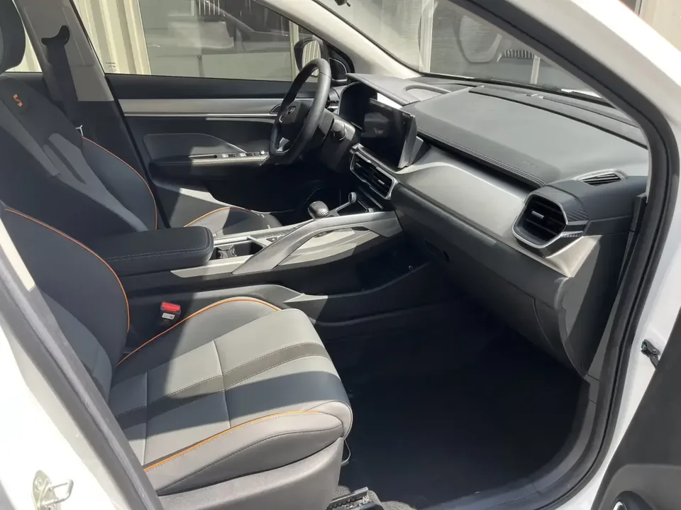 Geely Coolray SX11 Binyue 2024 1.5T DCT Longteng Edition 2025 — thumbnail 5