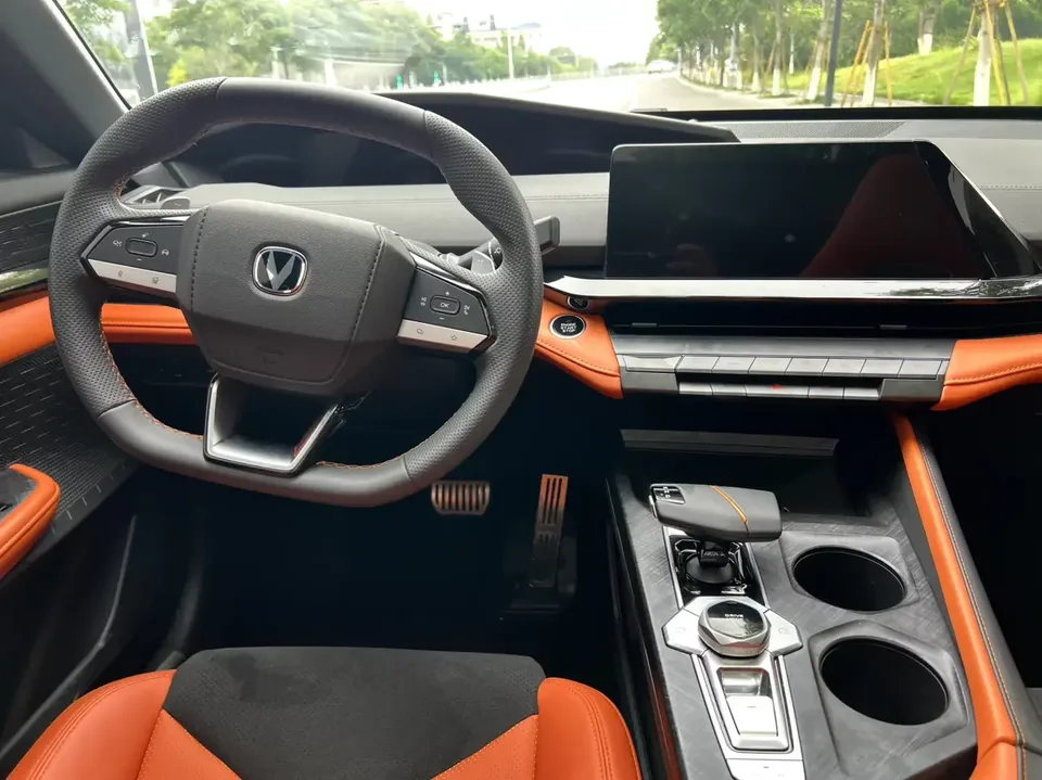 Changan UNI-V Changan UNI-V 2023 2.0T Fusion Edition 2024 — thumbnail 3