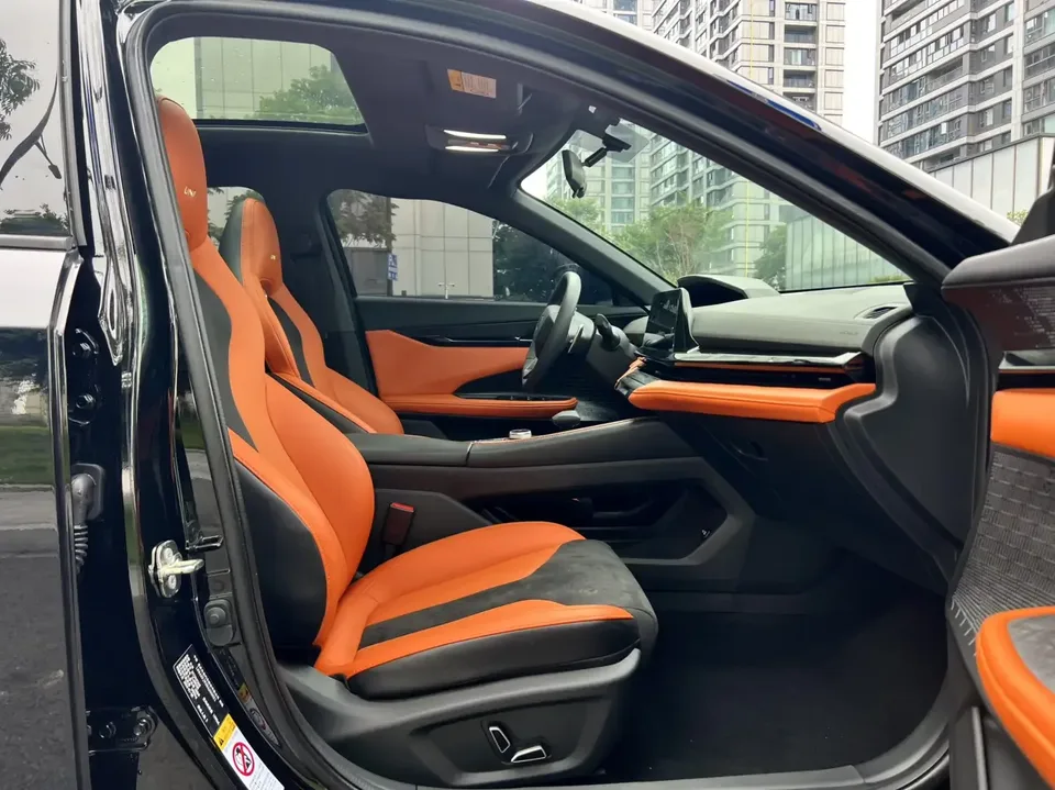Changan UNI-V Changan UNI-V 2023 2.0T Fusion Edition 2024 — thumbnail 4