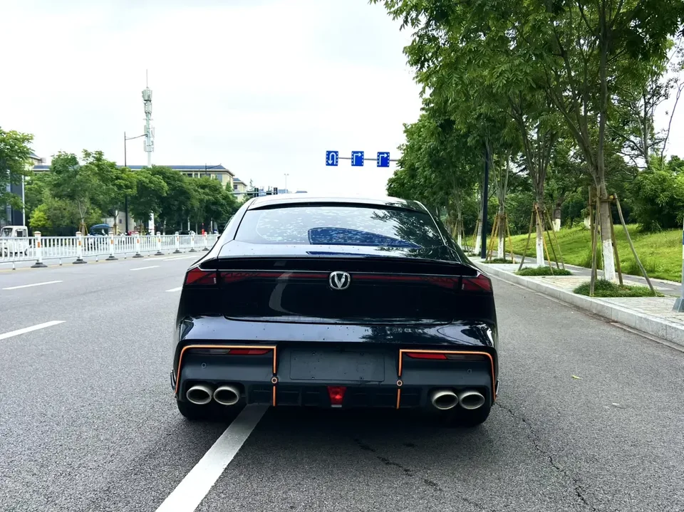 Changan UNI-V Changan UNI-V 2023 2.0T Fusion Edition 2024 — thumbnail 5