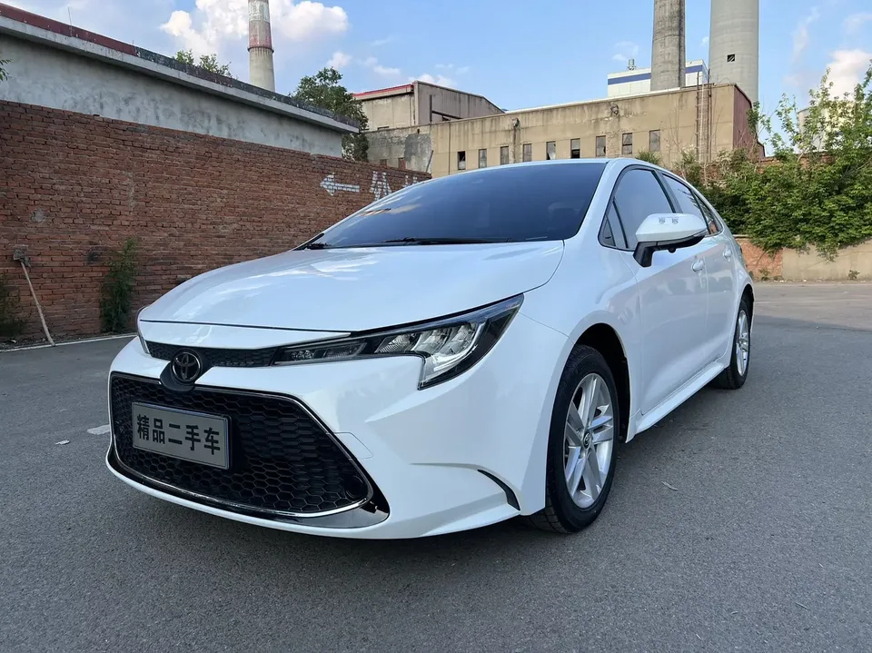 Toyota Levin Lei Ling 2022 185T CVT Deluxe Edition 2022 — photo 1, buy with delivery to Moscow