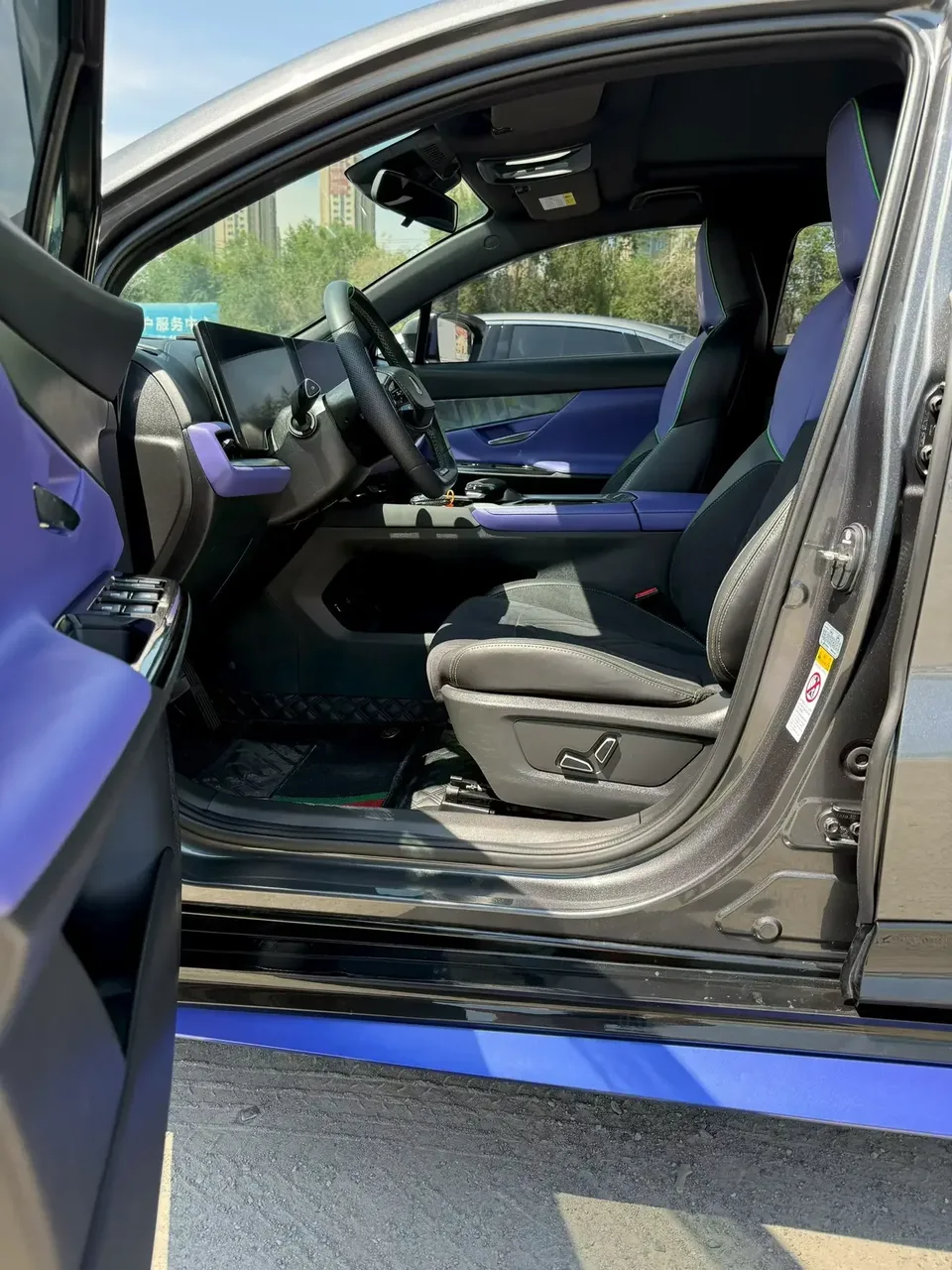 Changan UNI-T Changan UNI-T 2023 Second generation 1.5T sports flagship model 2024 — thumbnail 5