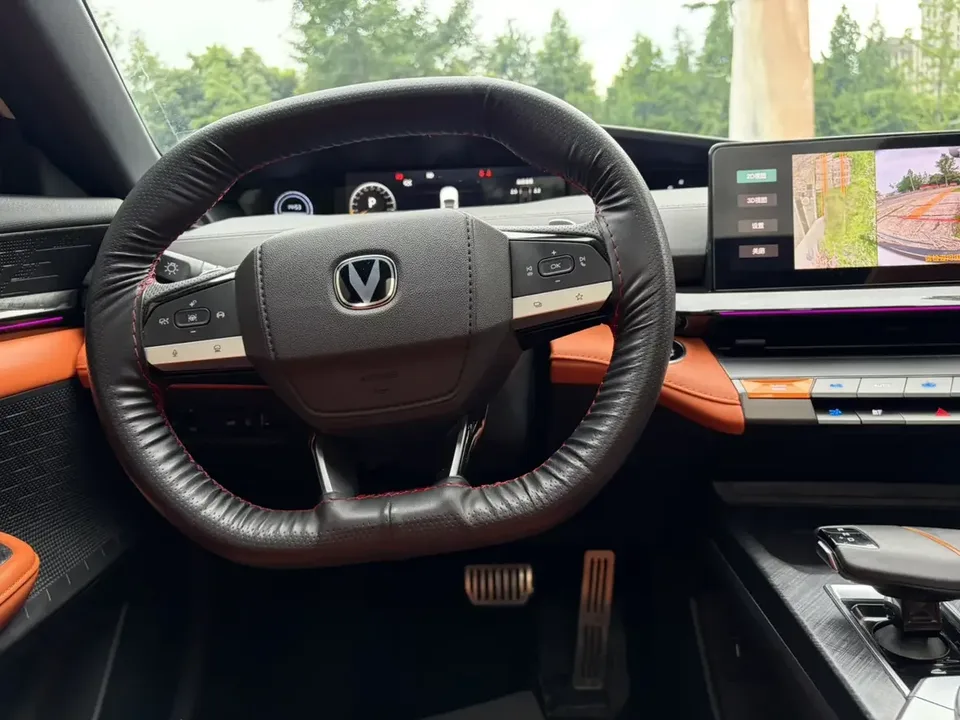 Changan UNI-V Changan UNI-V 2023 1.5T Sports Edition 2024 — thumbnail 3