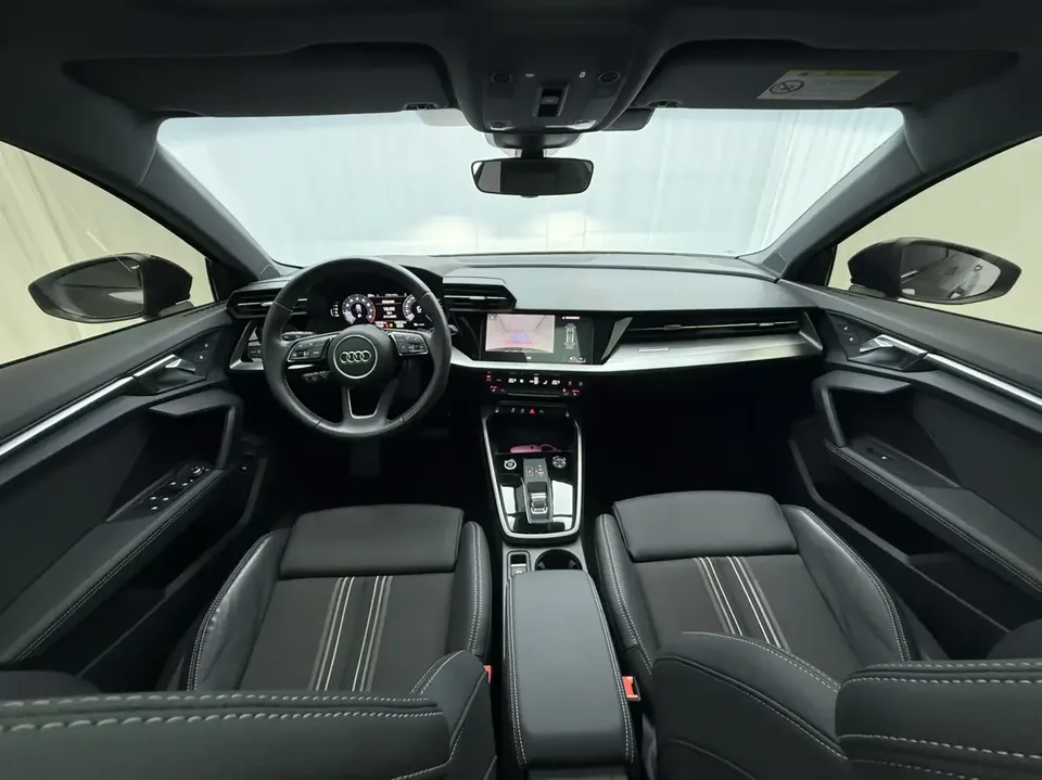 Audi A3 Audi A3 2022 Sportback 35 TFSI Stylish and sporty 2022 — thumbnail 5