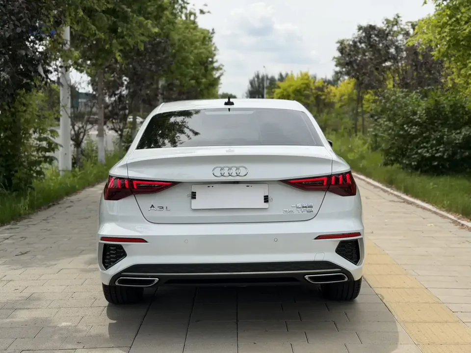 Audi A3 Audi A3 2022 A3L Limousine 35 TFSI Stylish Sports 2022 — миниатюра 2