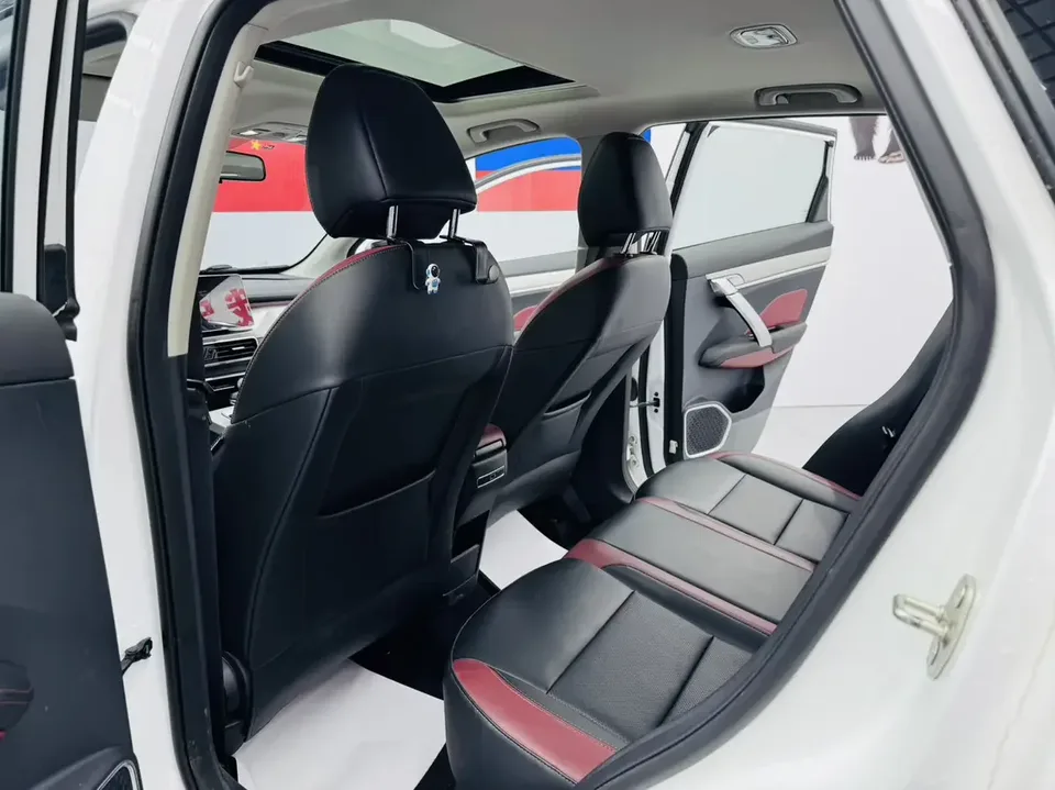 Geely Coolray SX11 Binyue 2021 240T DCT Diamond Edition 2022 — thumbnail 4
