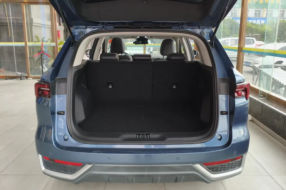 Ford Equator Sport Leading 2022 EcoBoost 170 Platinum 2022 — миниатюра 5