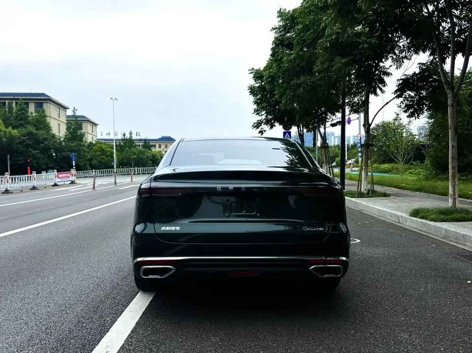 Geely Emgrand emgrand 2026 5th Generation 1.5T DCT Flagship Model 2025 — thumbnail 2