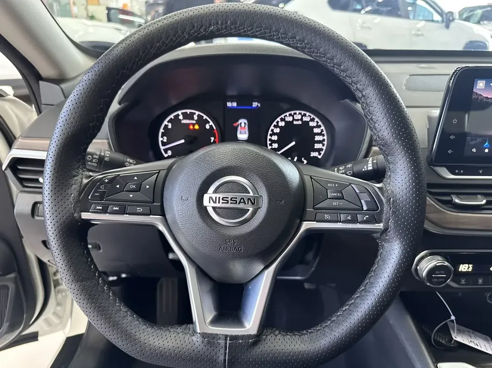 Nissan Altima Sound of nature 2021 2.0L XL Comfort Edition 2022 — thumbnail 4