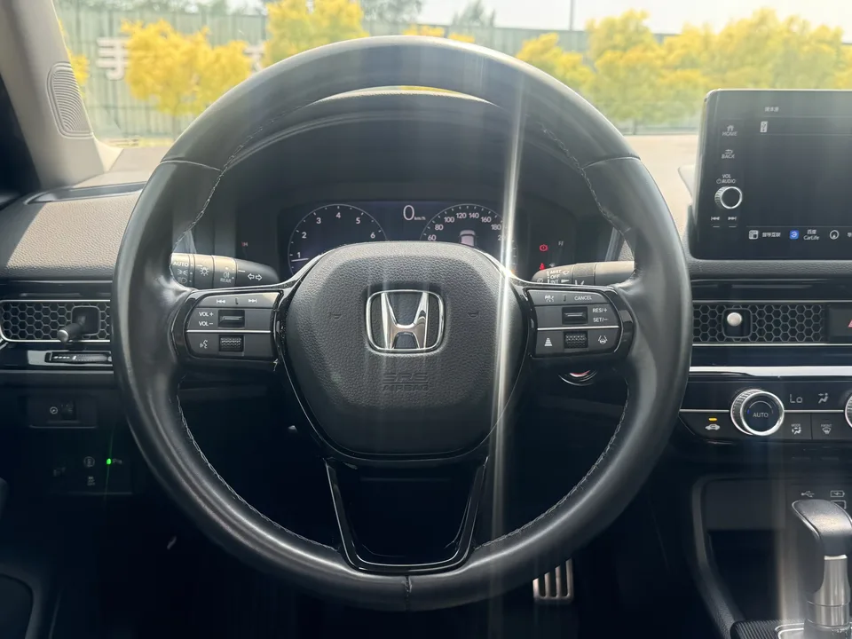 Honda Integra Style 2022 240TURBO CVT Phantom Night Tech Edition 2022 — thumbnail 4