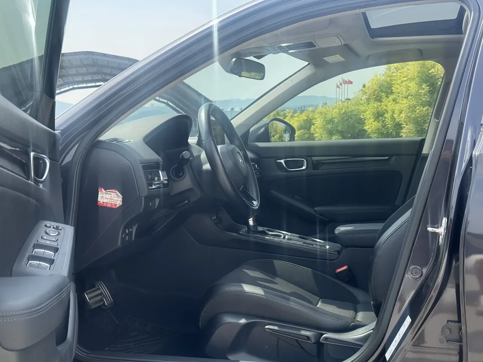 Honda Integra Style 2022 240TURBO CVT Phantom Night Tech Edition 2022 — thumbnail 5