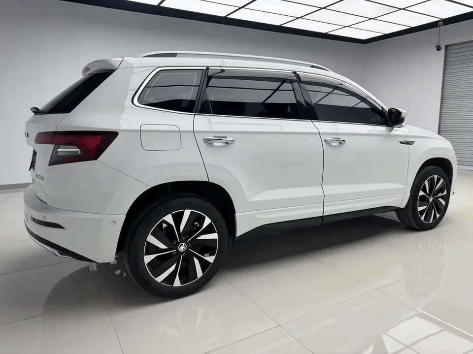 Skoda Karoq Korok 2023 TSI280 Luxury Edition 2023 — thumbnail 2