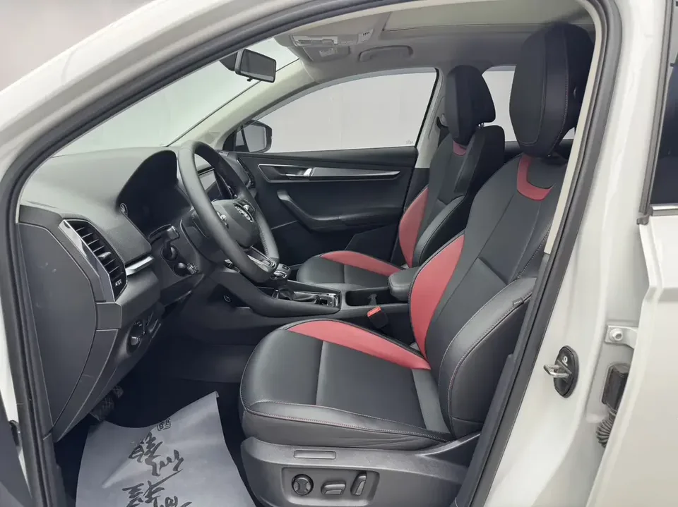Skoda Karoq Korok 2023 TSI280 Luxury Edition 2023 — thumbnail 4