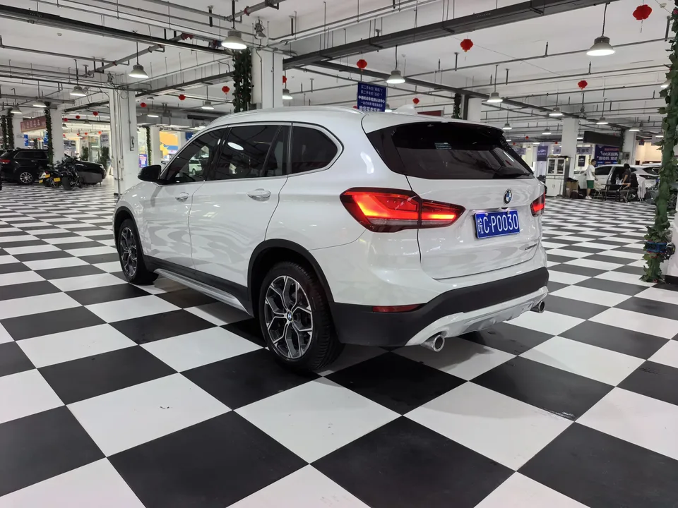BMW X1 BMW X1 2022 sDrive20Li Fashion 2023 — thumbnail 2