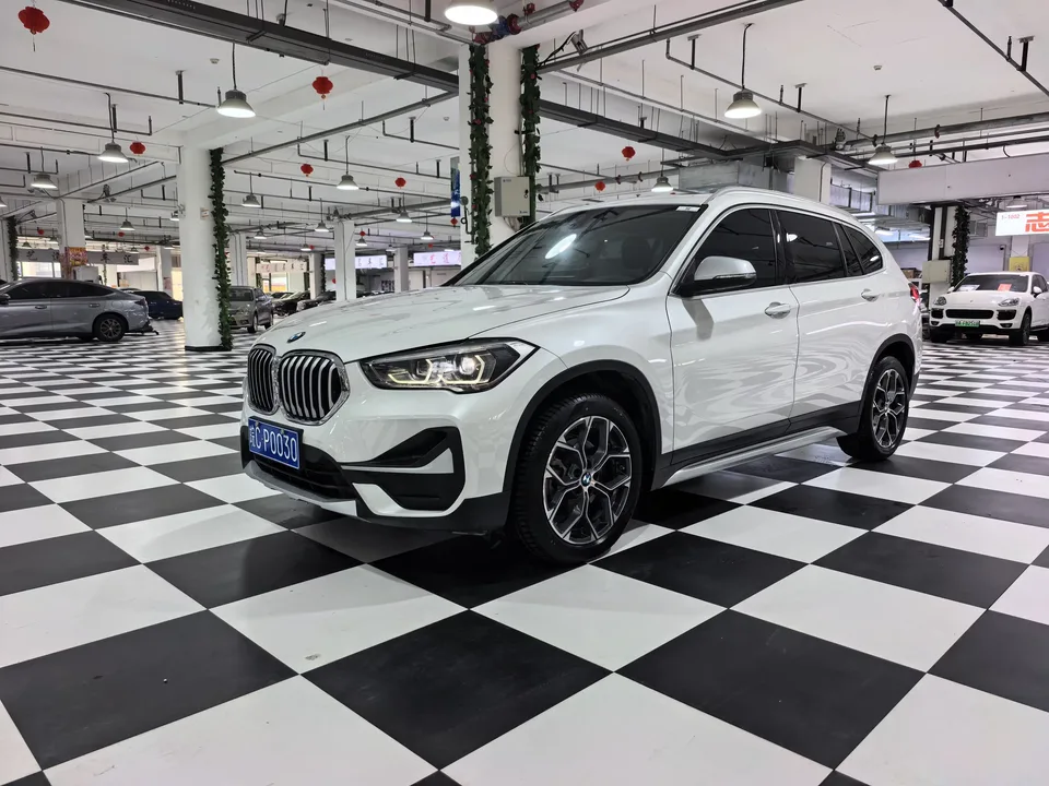 BMW X1 BMW X1 2022 sDrive20Li Fashion 2023 — photo 1, buy with delivery to Moscow