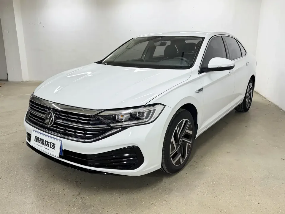 Volkswagen Sagitar Sagitar 2023 280TSI DSG Beyond Edition Plus 2022 — photo 1, buy with delivery to Moscow