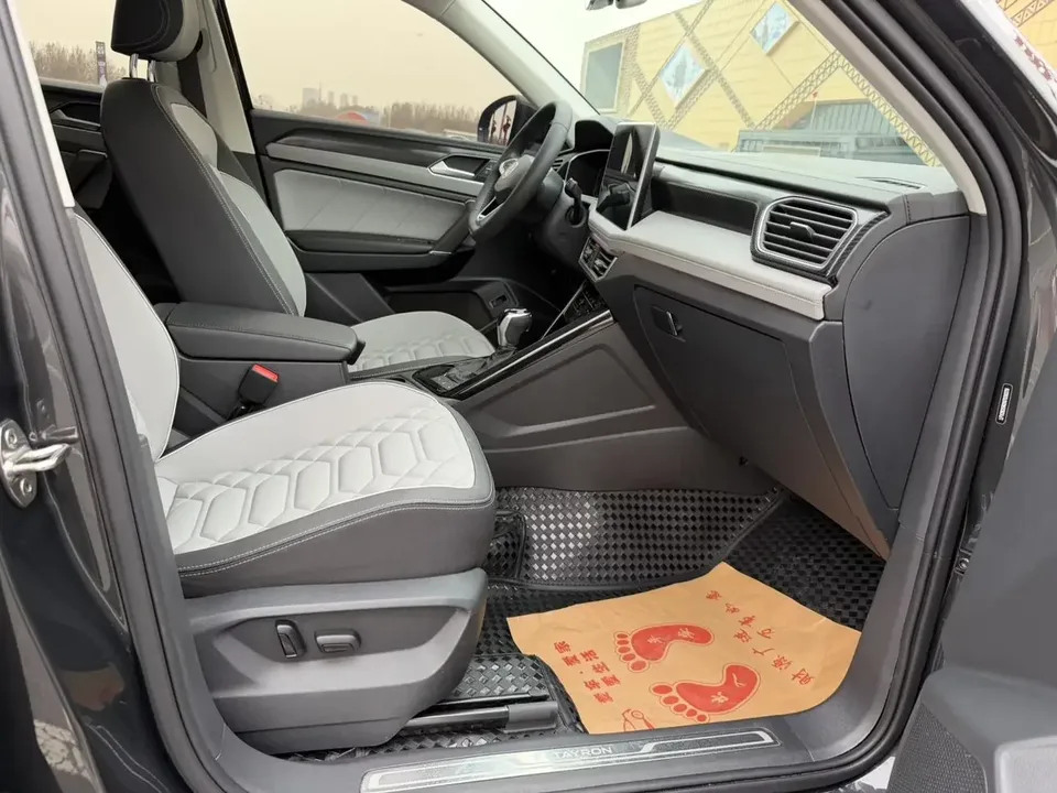 Volkswagen Tayron Tanyue 2023 280TSI 2WD Luxury Plus Advanced Edition 2022 — миниатюра 3