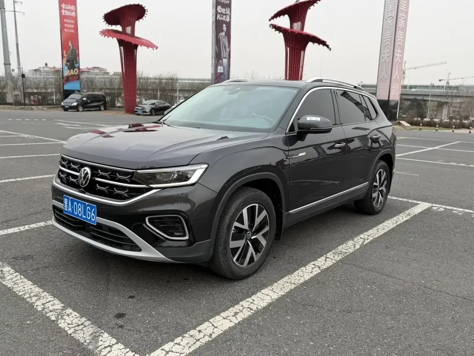 Volkswagen Tayron Tanyue 2023 280TSI 2WD Luxury Plus Advanced Edition 2022 — фото 1, купить с доставкой в Москву