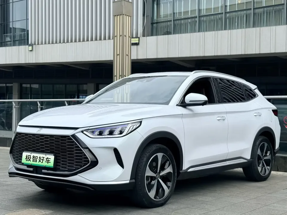 BYD Song PLUS DM Song PLUS DM 2021 DM-i 110KM 2WD Flagship PLUS 2022 — photo 1, buy with delivery to Moscow