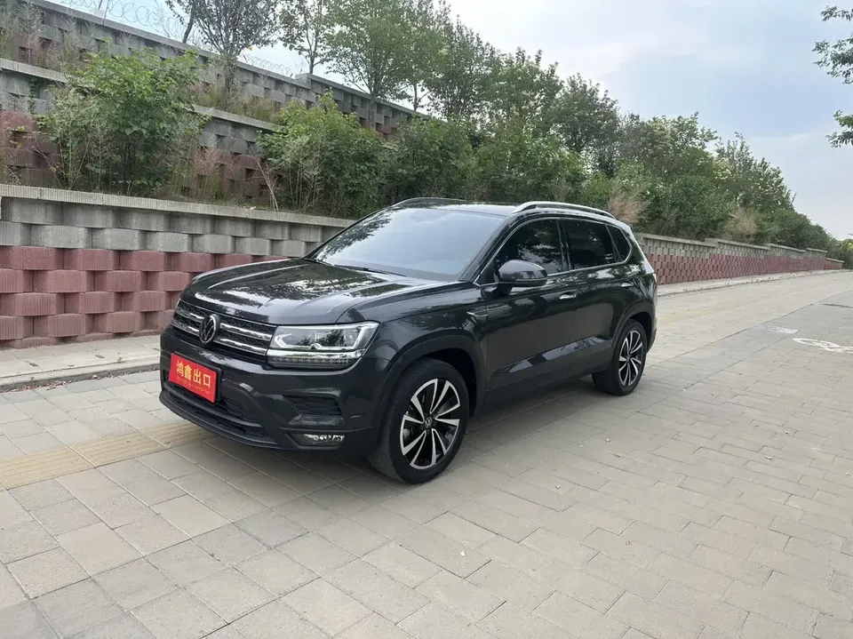 Volkswagen Tharu tuyue 2022 280TSI 2WD Deluxe Edition 2022 — photo 1, buy with delivery to Moscow
