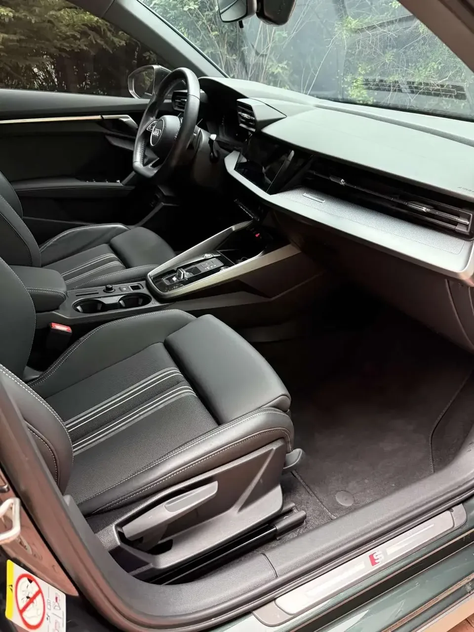 Audi A3 Audi A3 2023 Sportback 35 TFSI Stylish and sporty 2023 — thumbnail 4