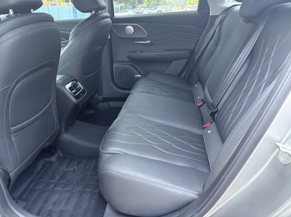Chery Arrizo 8 PRO Arrizo 8 PRO 2025 1.6T DCT Luxury Model 2025 — миниатюра 3