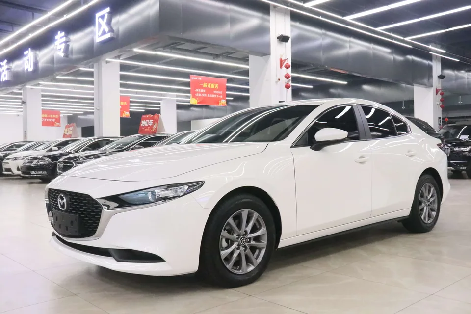 Mazda Axela Mazda3 Angkesela 2023 2.0L Automatic Quality Edition 2023 — photo 1, buy with delivery to Moscow