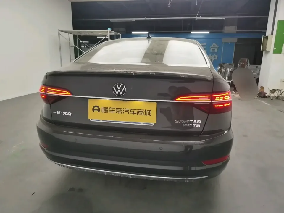 Volkswagen Sagitar Sagitar 2022 280TSI DSG Flying Edition 2022 — thumbnail 2