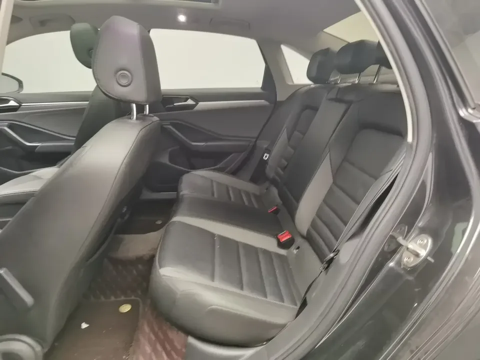 Volkswagen Sagitar Sagitar 2022 280TSI DSG Flying Edition 2022 — thumbnail 3