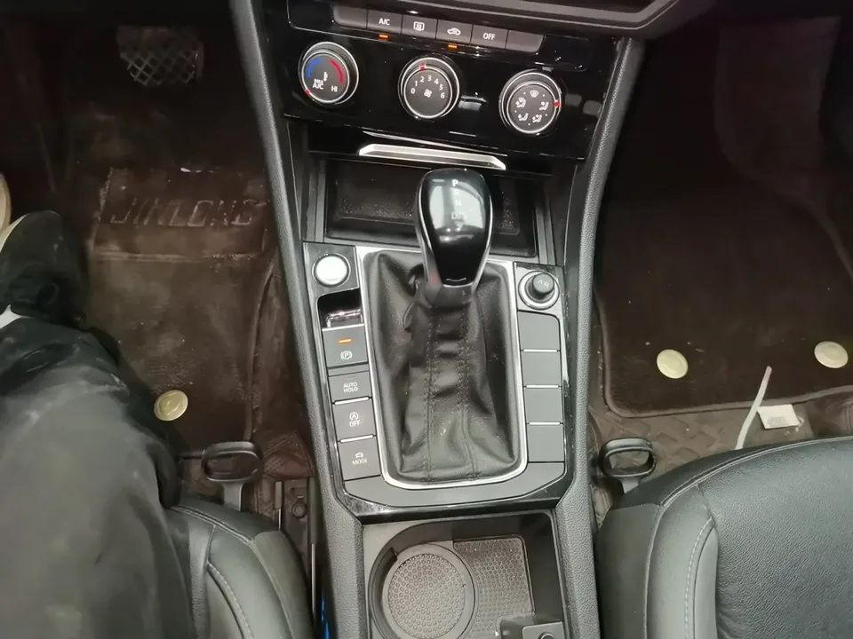 Volkswagen Sagitar Sagitar 2022 280TSI DSG Flying Edition 2022 — thumbnail 4