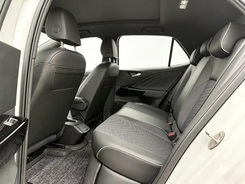 Volkswagen ID.3 Volkswagen ID.3 2024 Outstanding Edition 2024 — thumbnail 4