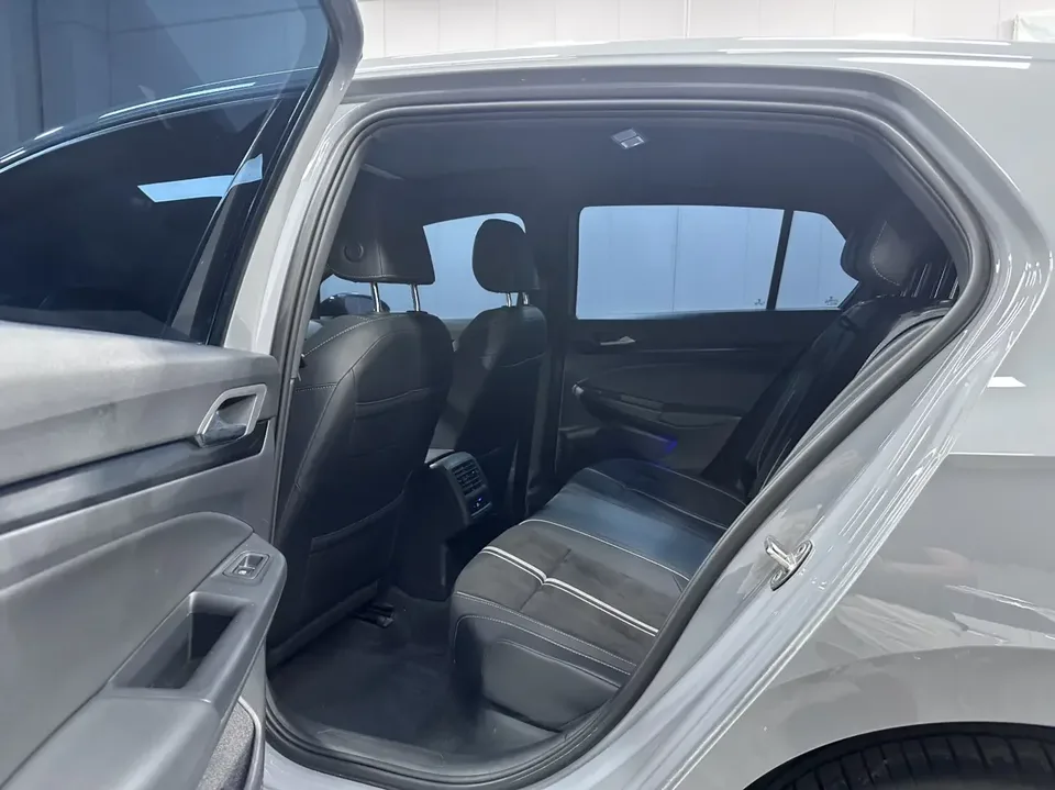 Volkswagen Golf golf 2023 280TSI DSG R-Line Lite 2023 — миниатюра 5