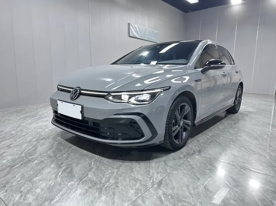 Volkswagen Golf golf 2023 280TSI DSG R-Line Lite 2023 — фото 1, купить с доставкой в Москву