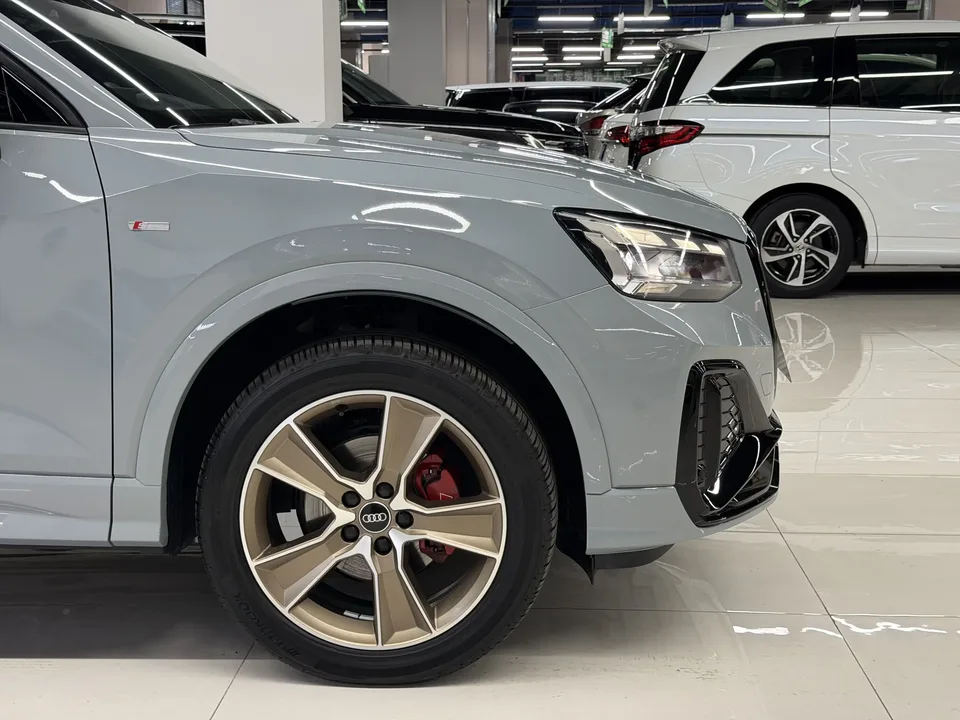 Audi Q2L Audi Q2L 2022 35 TFSI Stylish Dynamic 2023 — миниатюра 3