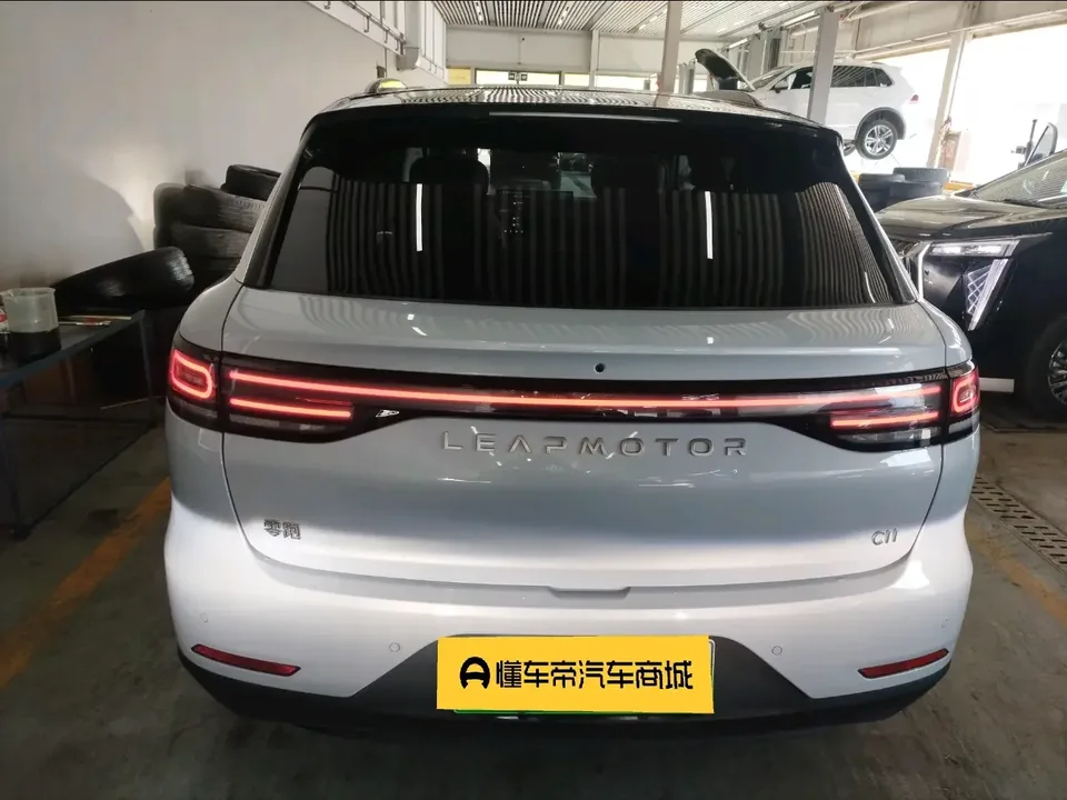 Leapmotor Zero running C11 Zero running C11 2026 Pure electric version 640 LiDAR Zhizun version 2025 — thumbnail 2