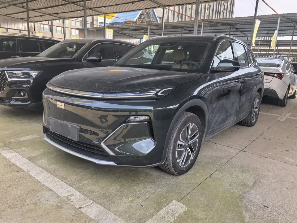 Geely Galaxy Starship 7 EM-i Galaxy Starship 7 EM-i 2025 120KM Exploration+ 2024 — photo 1, buy with delivery to Moscow