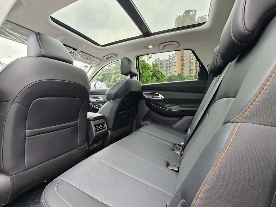 Changan X7 PLUS Changan X7 PLUS 2024 1.5T DCT Honor Edition 7 Seaters 2024 — thumbnail 3