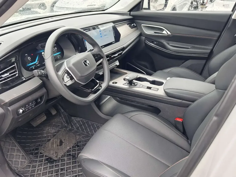 Changan X7 PLUS Changan X7 PLUS 2024 1.5T DCT Honor Edition 7 Seaters 2024 — thumbnail 5