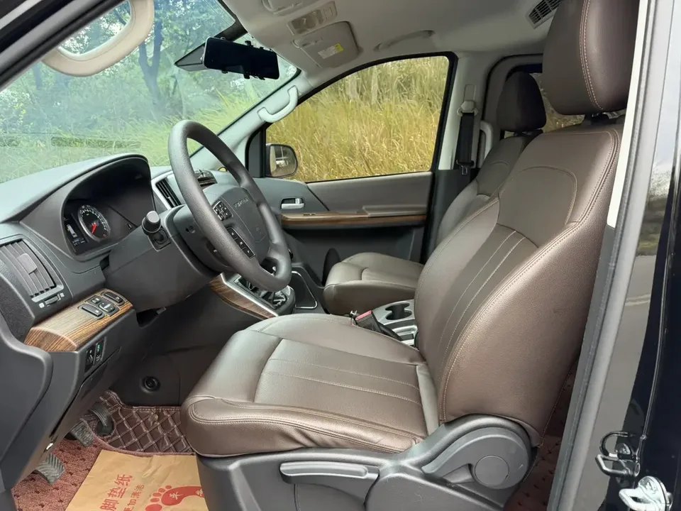 Forthing Lingzhi PLUS Lingzhi PLUS 2021 2.0L CNG Manual Standard 7 Seaters 2023 — thumbnail 5