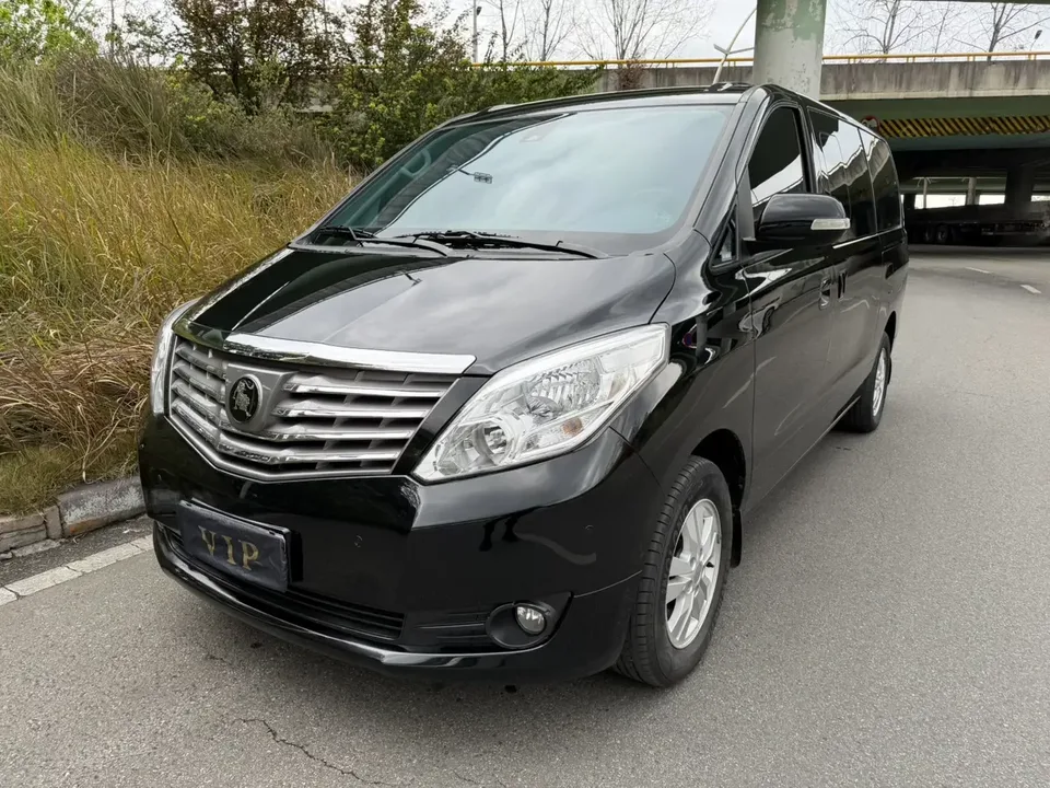 Forthing Lingzhi PLUS Lingzhi PLUS 2021 2.0L CNG Manual Standard 7 Seaters 2023 — photo 1, buy with delivery to Moscow