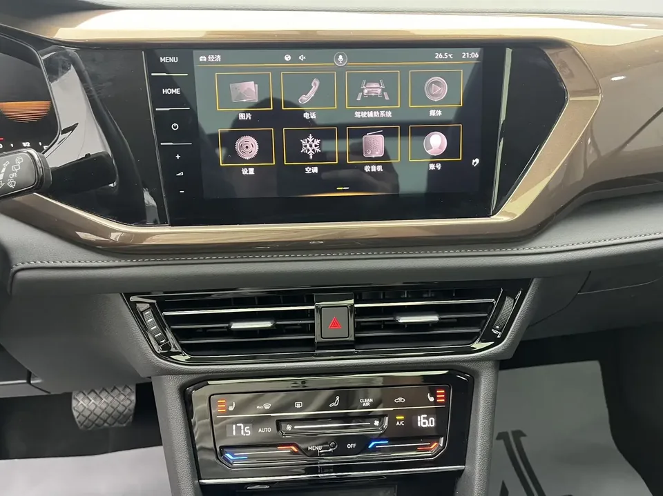 Volkswagen Tharu tuyue 2022 280TSI 2WD Deluxe Edition 2023 — thumbnail 5
