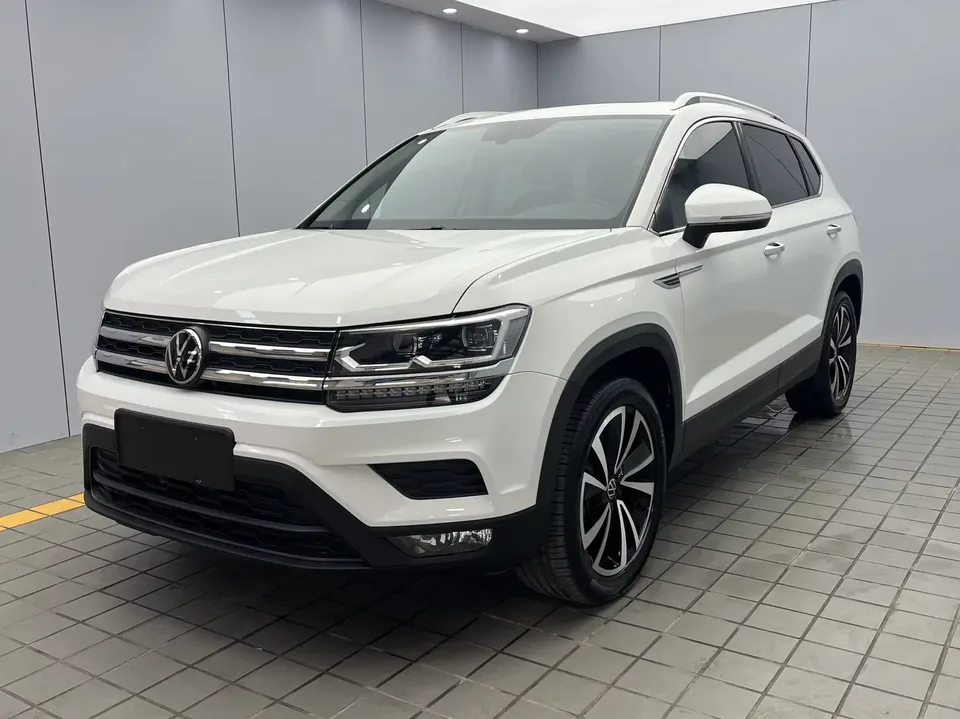 Volkswagen Tharu tuyue 2022 280TSI 2WD Deluxe Edition 2023 — photo 1, buy with delivery to Moscow