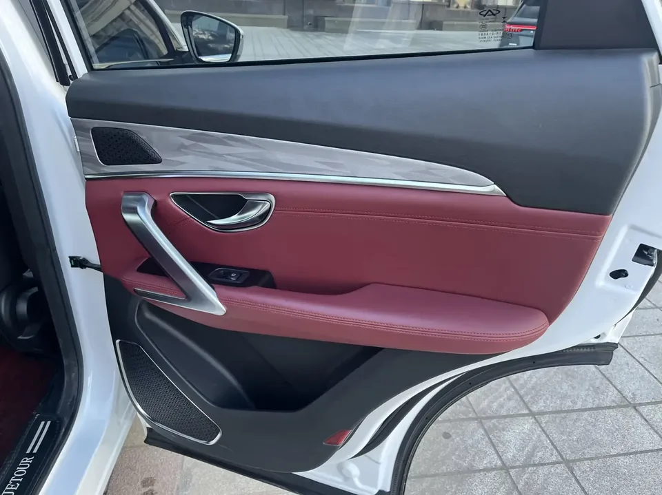 Jetour Jietu X70 PLUS Jietu X70 PLUS 2023 1.5T DCT Brave PLUS 5-seater 2023 — thumbnail 4