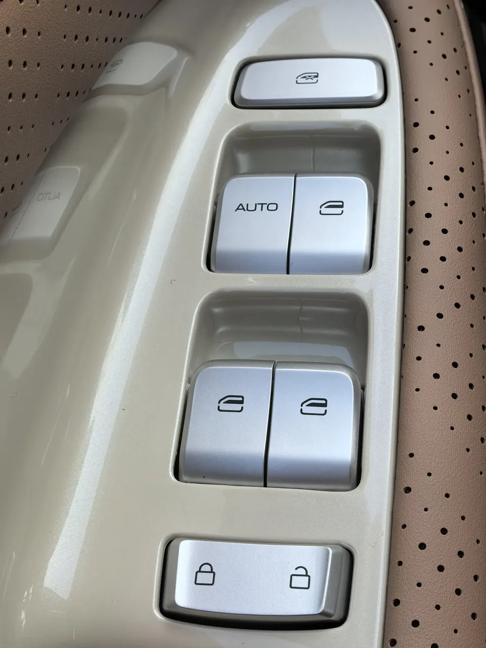 Wuling Bingo Wuling Bingo 2025 333KM Lingxi Internet Model 2025 — thumbnail 3