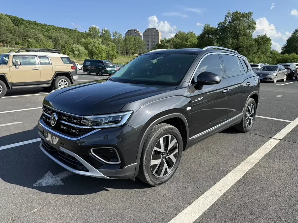 Volkswagen Tayron Tanyue 2023 280TSI 2WD Luxury Plus Advanced Edition 2023 — фото 1, купить с доставкой в Москву