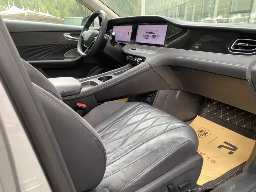 Roewe D7 DMH Roewe D7 DMH 2023 125 Ultimate 2023 — thumbnail 3