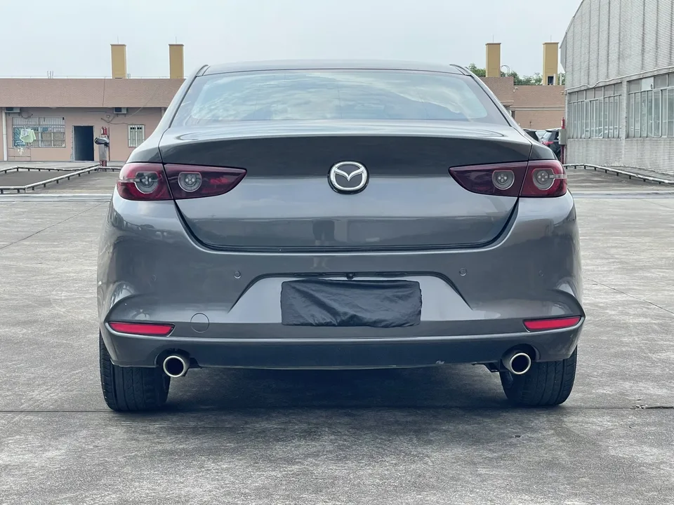 Mazda Axela Mazda3 Angkesela 2021 2.0L Automatic Premium Edition 2022 — thumbnail 2