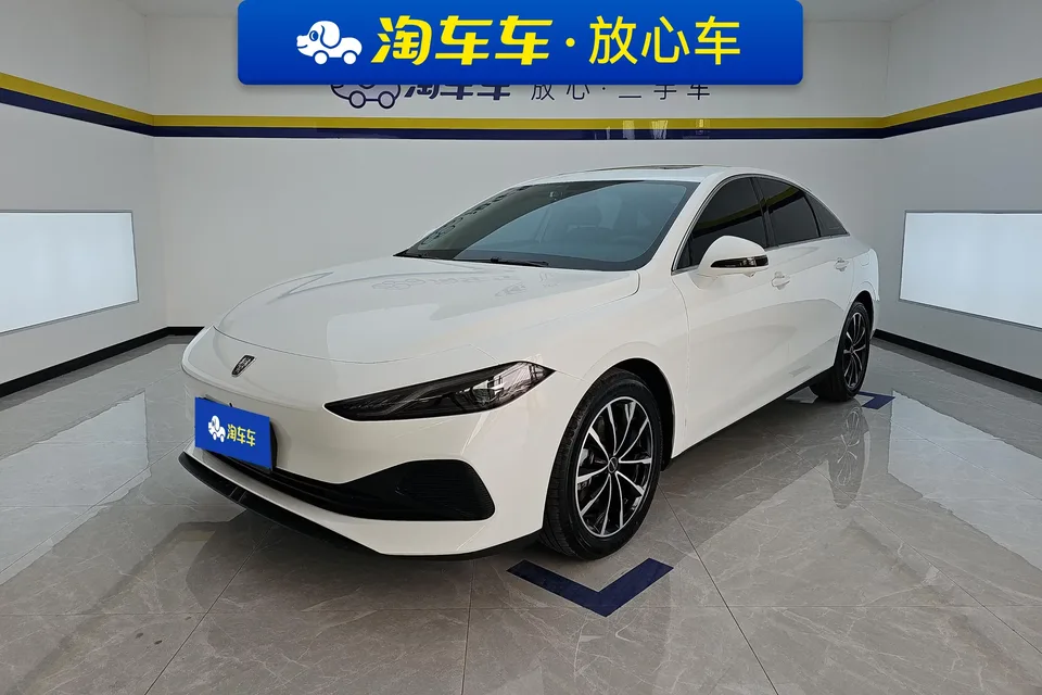 Roewe D7 DMH Roewe D7 DMH 2025 125 World Champion Excellence Edition 2025 — photo 1, buy with delivery to Moscow