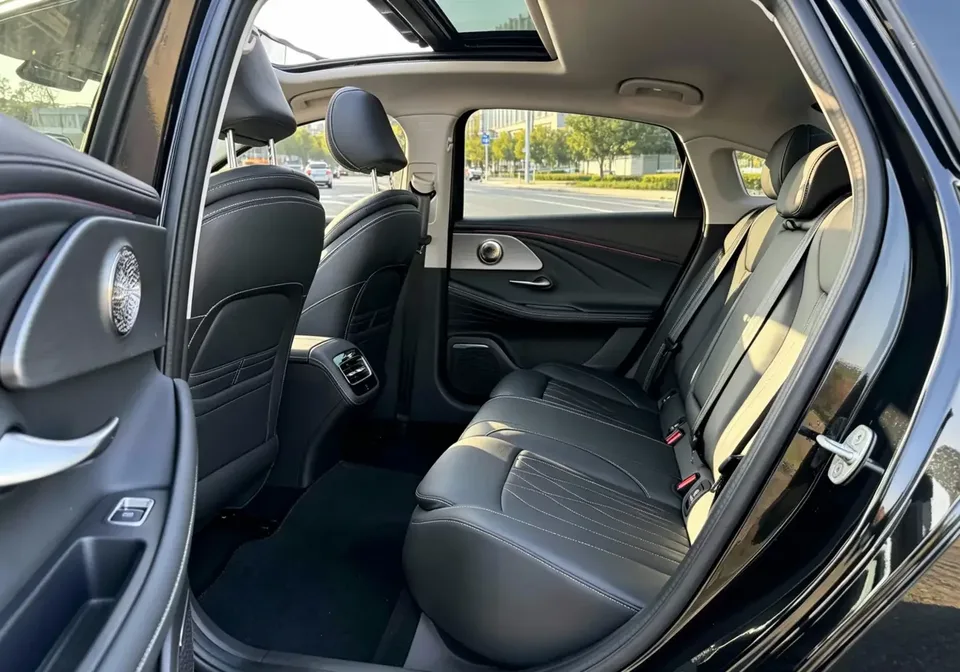 Chery Arrizo 8 Arrizo 8 2024 1.6TGDI DCT Excellence Edition 2024 — thumbnail 3